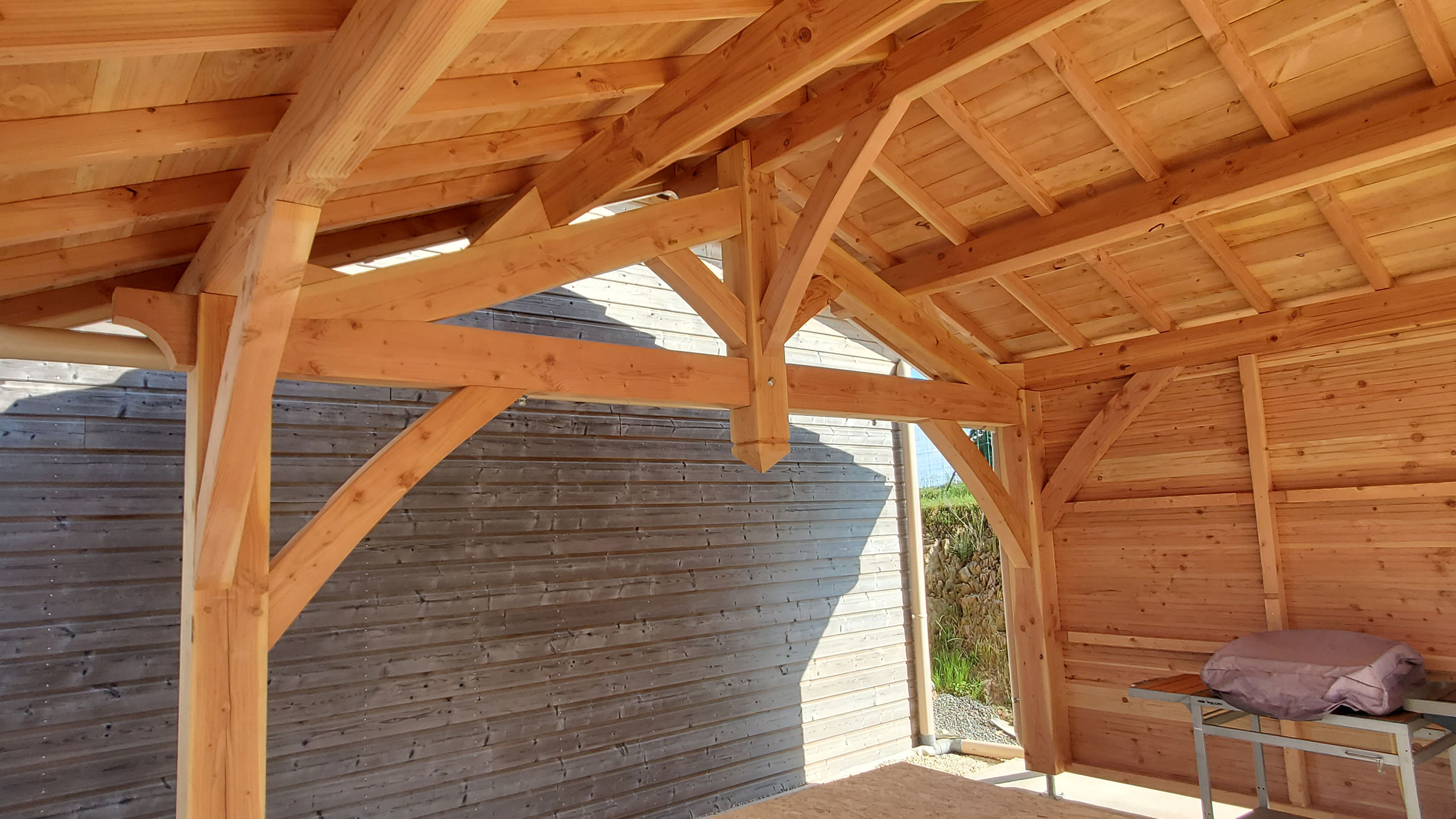 Charpente traditionnelle en bois de douglas